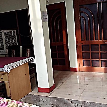 Homestay Comfort Villa Rāmpur Exterior foto