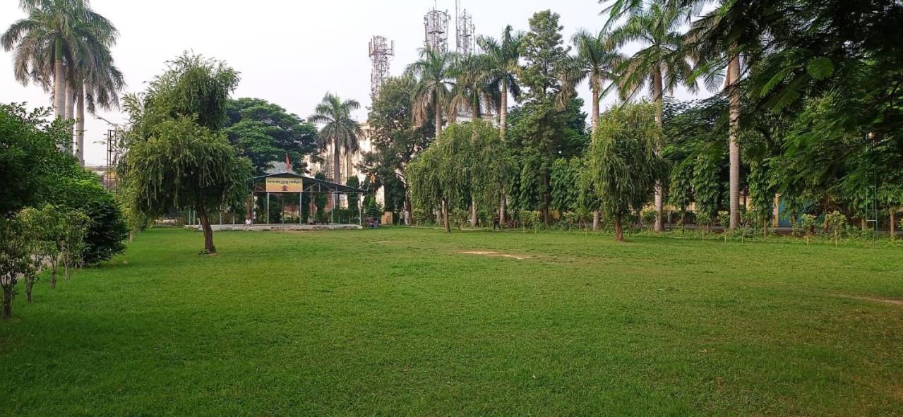 Homestay Comfort Villa Rāmpur Exterior foto